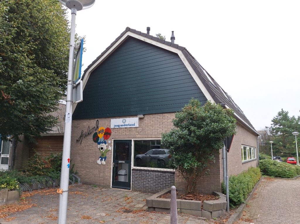 Gebouw De Spelonk Jong Nederland Bennebroek aan de Schoollaan